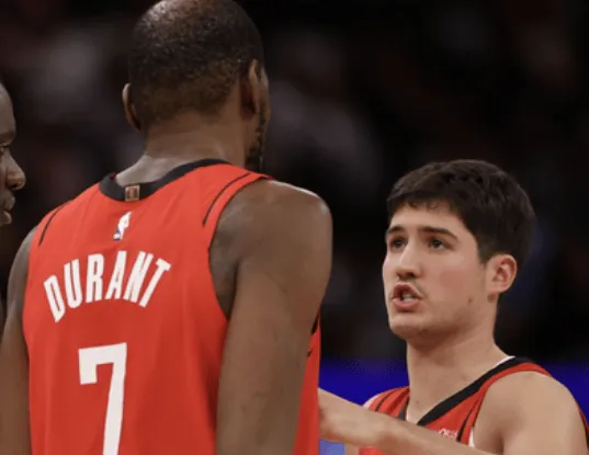 开云体育下载-杜兰特：谢泼德可以控球，能上场投三分给我们提供进攻火力