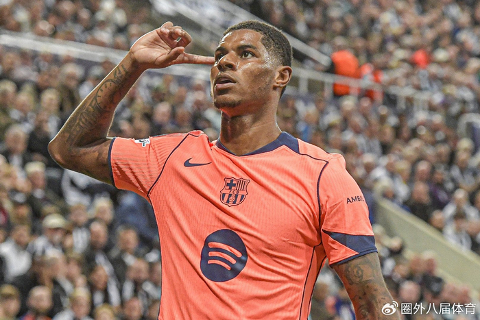 开云体育App-三赢交易！英媒：巴萨3000万欧分期买断拉什福德，大幅降薪签3年|巴塞罗那|马库斯·拉什福德|曼联|伊恩·拉什|球员_新浪体育_新浪新闻